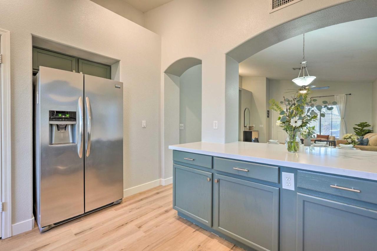 Sunlit Peoria Vacation Rental With Private Yard Exterior photo