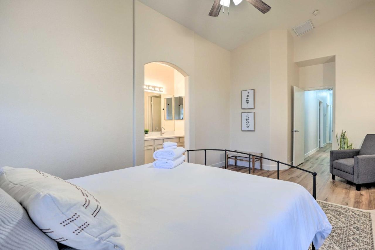 Sunlit Peoria Vacation Rental With Private Yard Exterior photo