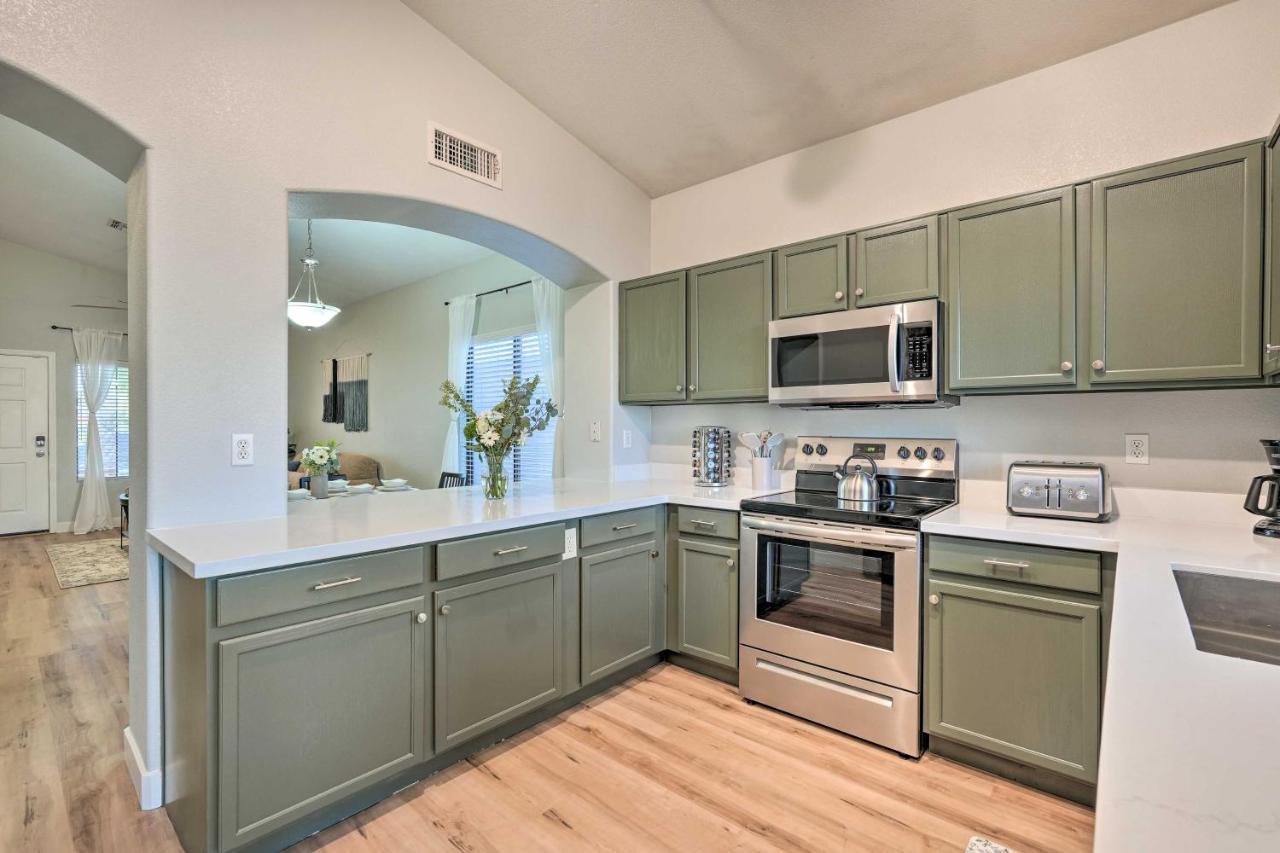 Sunlit Peoria Vacation Rental With Private Yard Exterior photo